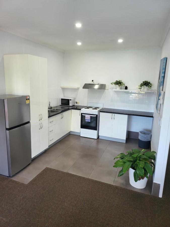 Central Motel Mooloolaba And Apartments Exterior photo